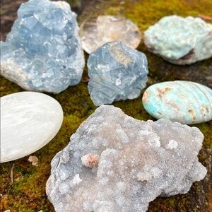 Bundle of 6 Beautiful Gemstones